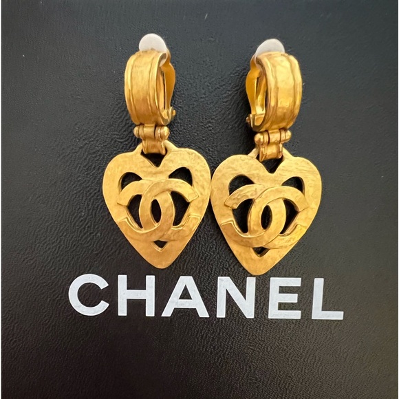 CHANEL Jewelry - Gorgeous 95P Chanel Vintage Heart CC Dangles in Brushed 24k Gold Clip On